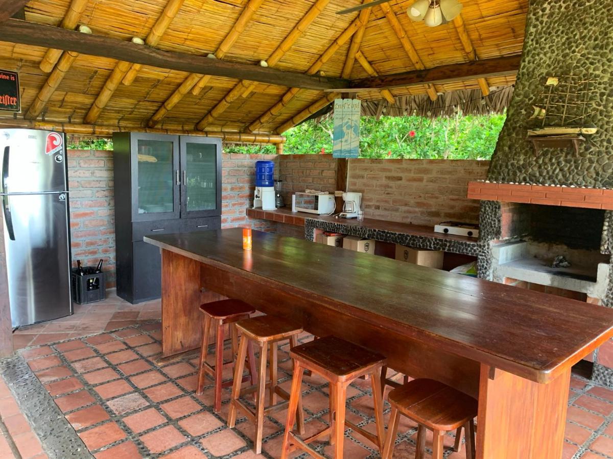Casa Roja Hostel Montañita المظهر الخارجي الصورة
