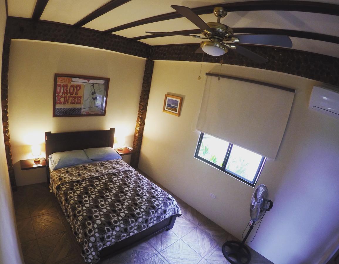Casa Roja Hostel Montañita المظهر الخارجي الصورة