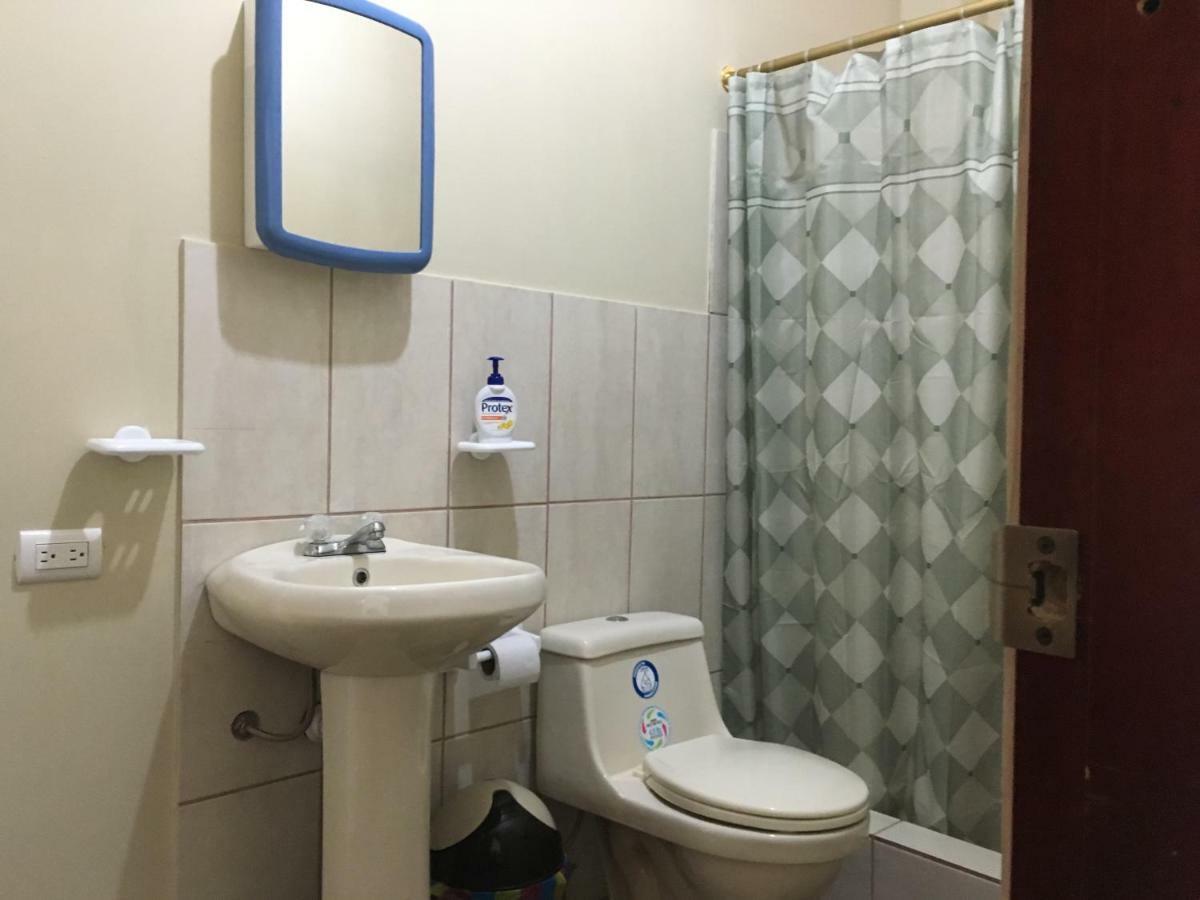 Casa Roja Hostel Montañita المظهر الخارجي الصورة